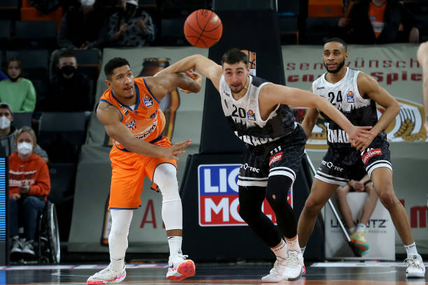 巴塞罗那的 巴塞罗那的