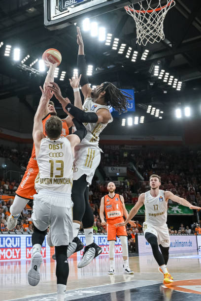 赛中经历了 赛中经历了